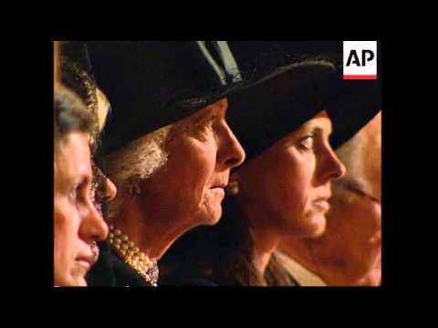 Uk Princess Diana S Mother Frances Shand Kydd Attends Mass Youtube