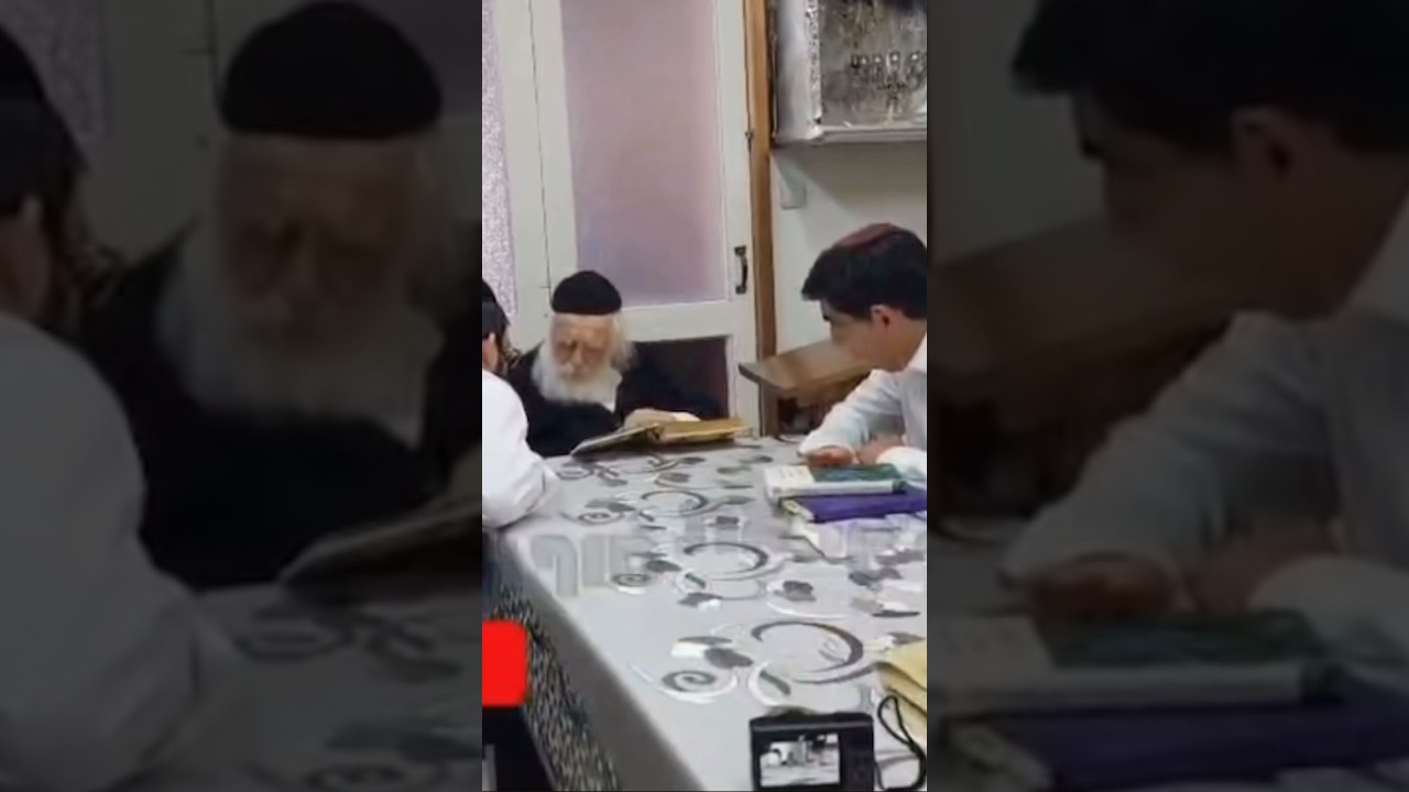 צפו בתיעוד שאביו של הדר גולדין הגיע להתברך ממרן שר התורה הגר״ח קנייבסקי זי״ע