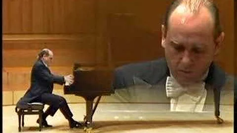 Pedro Carbone plays Iberia: El Corpus en Sevilla (...