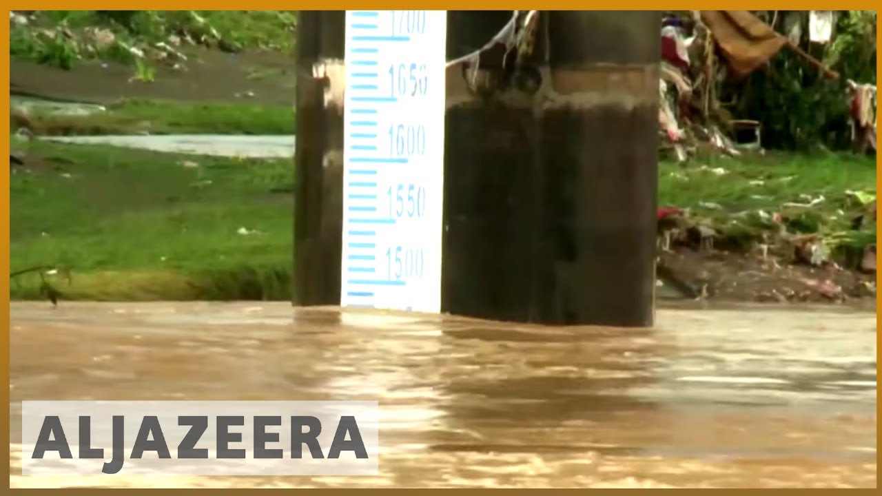 الفلبين: نزوح عشرات الآلاف جراء الفيضانات المدمرة | الجزيرة الإنجليزية