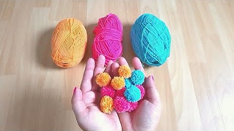 DIY Mini POM POM with Fork | Easy yarn craft video tutorial #diy