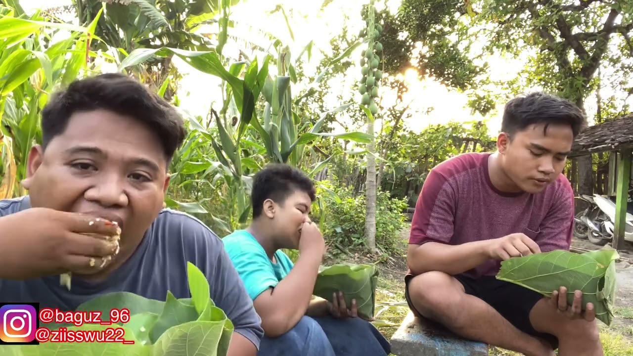 CUS MENIKMATI MASAKANYA BERBY KOPLAK DENGAN TATA WADAH GODONG JATI