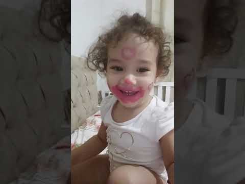BRINCANDO DE PATATI E PATATA - VALENTINA MEDINA 2 ANOS