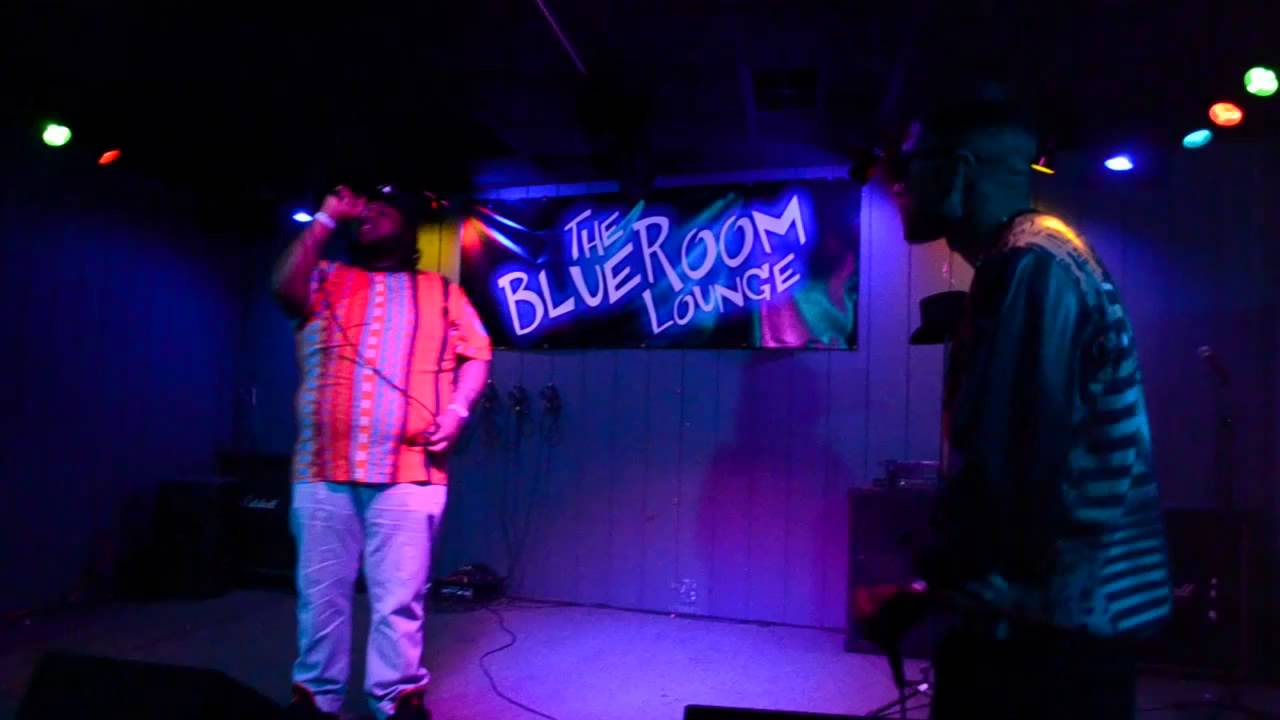 Snacks performing LIVE at The Blue Room Lounge - YouTube
