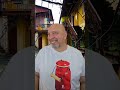 У Вас жена - красавица?