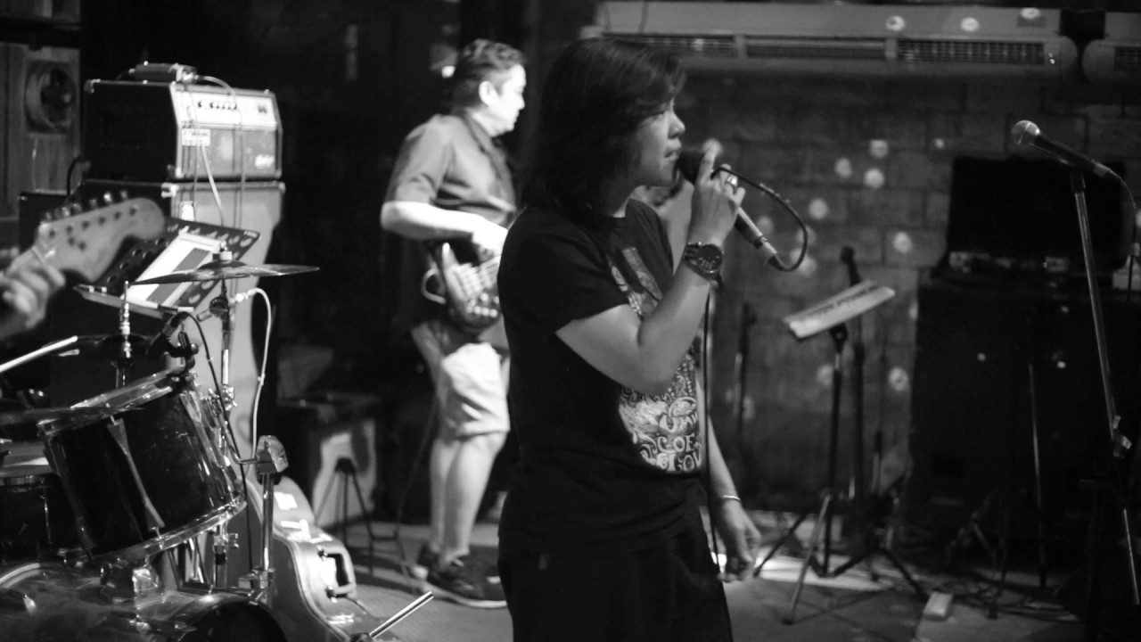 Zombie (The Cranberries) - อัยย์ พรรณี วีรานุกูล Live at Parking Toys 2017