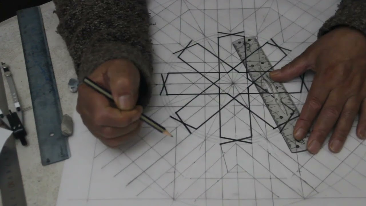 كيفية رسم رسمة من الثمانيات الغريبة من عن التسطير و الزخرفة و الفن المغربي و الاسلامي