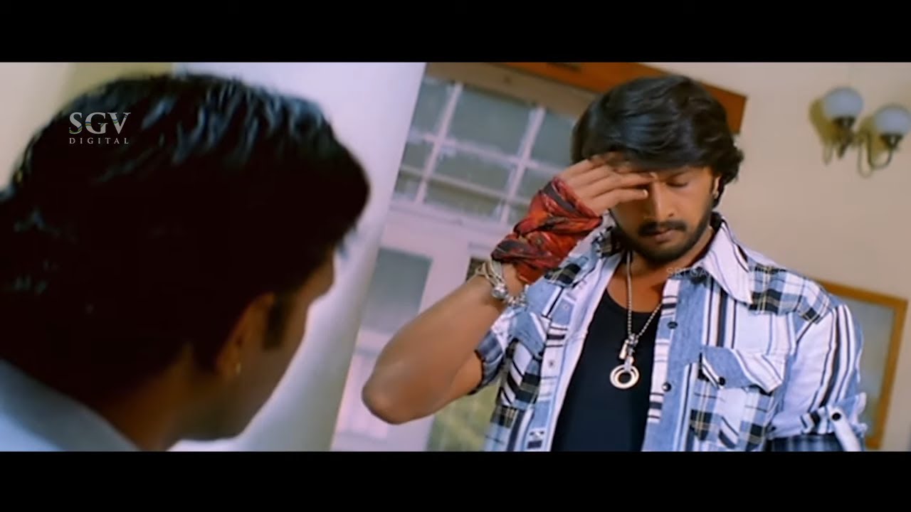 Sudeep Hit DC Over Talking In Front of Ambarish  Veera Parampare Kannada Movie Super Scene