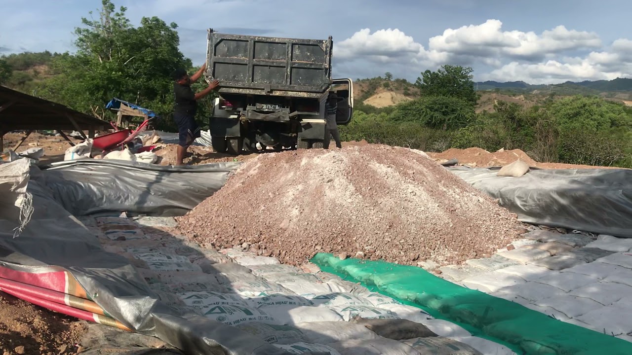 Filled raw material on stockpile