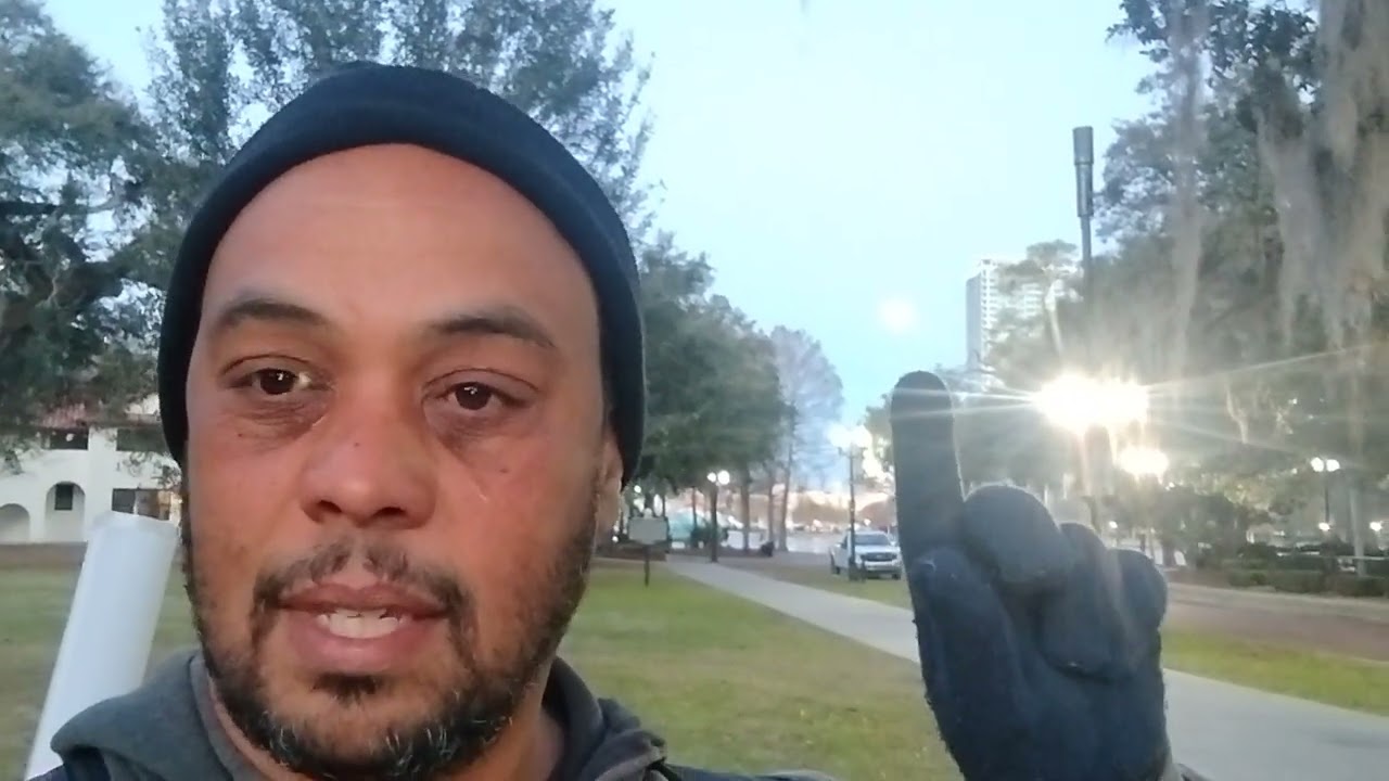 Voluntary day lake eola park downtown Orlando FL USA, eola Dr monday 01/02/2026