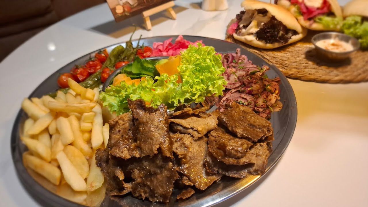 شاورما تركي  والعيش العربي🇹🇷  طريقة بسيطة والطعم خرااافي🫓🍗