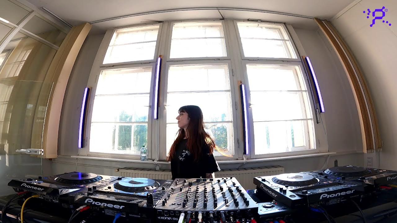 PATTERN: Selection 103 - LYZA Curates Females - Danya - 6PM