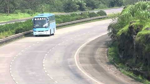 Shivneri MSRTC speed in Mumbai Express Way