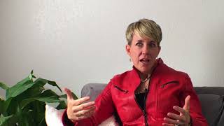 Breast Augmentation Sizing Appointment with Dr. Lisa Hunsicker