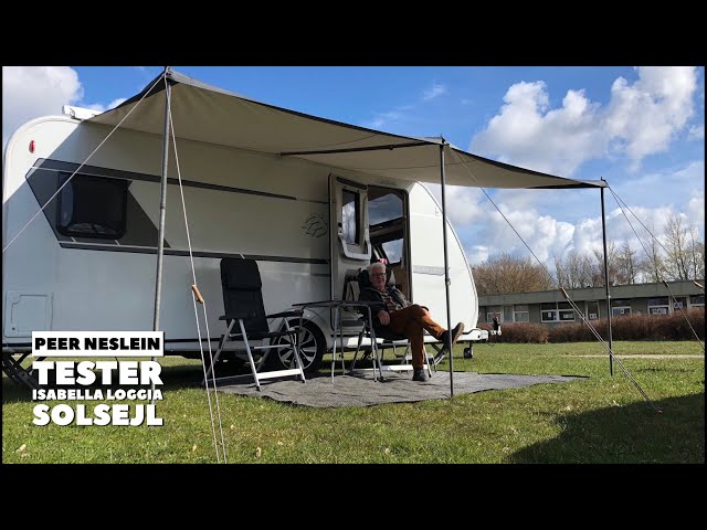 Isabella Loggia solsejl med stænger - Peer Neslein tester (Reklame)