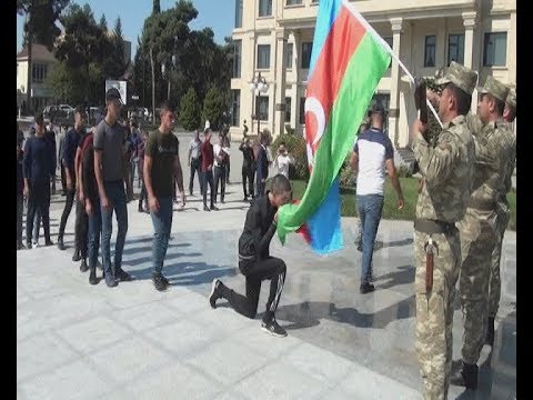 Biləsuvarda gənc çağırışçılar təntənə ilə hərbi xidmətə yola salındı
