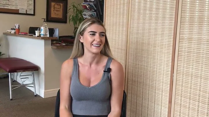Swimsuit Model Gets Chiropractic Adjustment Loud C...