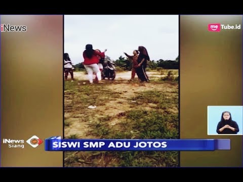 VIRAL! Saling Ejek, 2 Siswi SMP di Merangin Terlibat Adu Jotos - iNews Siang 26/01