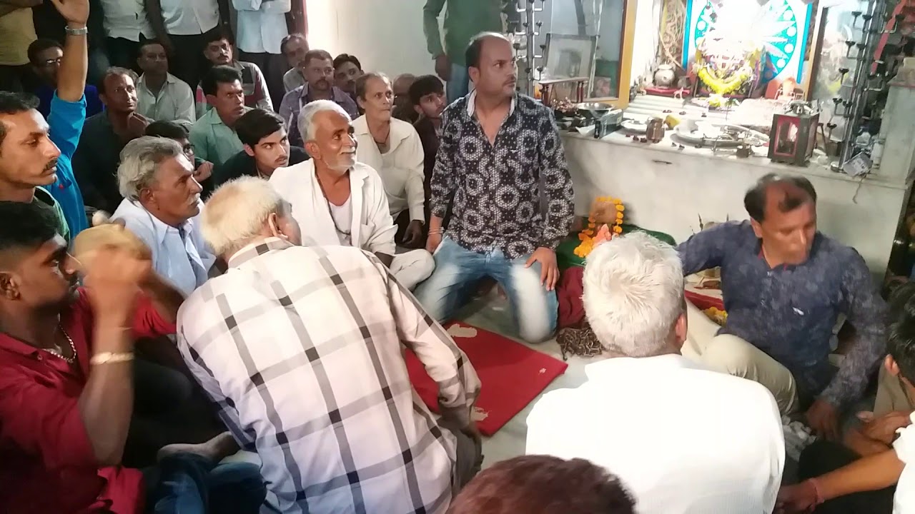 7.Balvi mataji jamkhambhaliya લુહાર ચાલ મકવાણા ના કુળ ની દેવી બાલવી માતાજીનાં ભુવા બનાવેલા ની પુજા