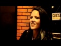 Capture de la vidéo 05-27-2012 Interview With Alissa White-Gluz Of The Agonist