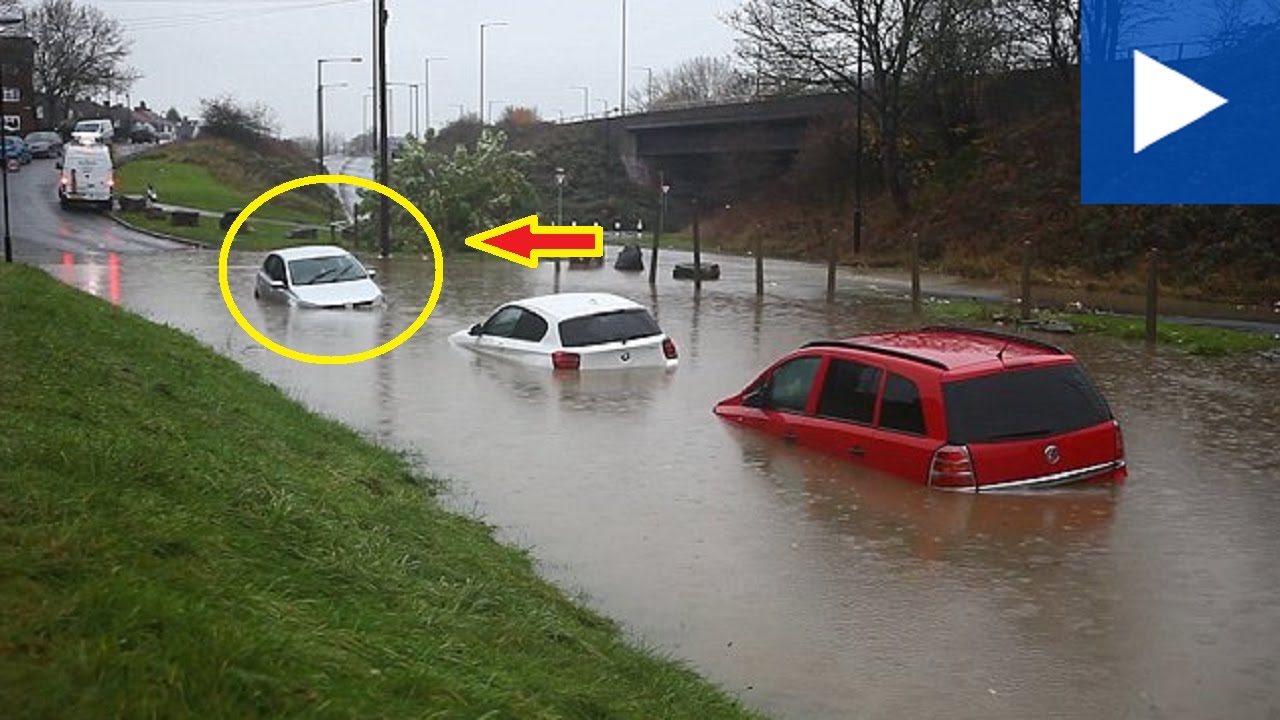 Shocking video shows cars buried under water in Bristol | Latest News
