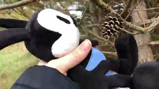 Felix Found A Pinecone Oswald Helps