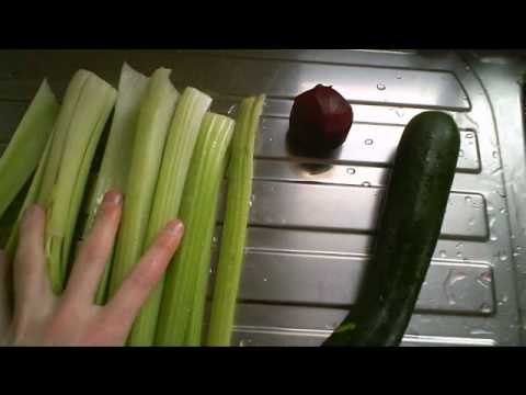 Beetroot juice , celery and courgette phillips HR1816