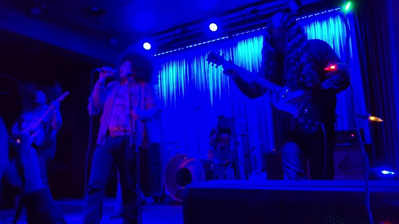 Early Moods - Return to Salem's Gate