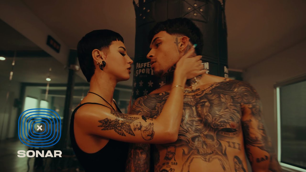 YouTube에서 Bryan Scott - Tu Cuerpo Tatue (Visualizer) | El Fenomeno 보기 YouTube에서 Bryan Scott - Tu Cuerpo Tatue (Visualizer) | El Fenomeno 보기