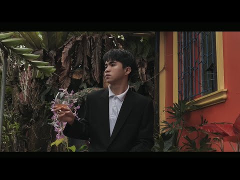 Upuan [MV] -