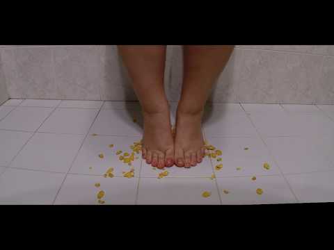 Crush cereals with my feet - asmr relaxing sounds