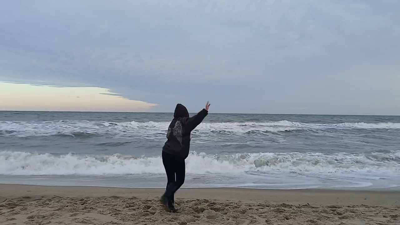 Wrapping all the worlds energy in the blood of Jesus for 2026! Happy New Year!😇🤙