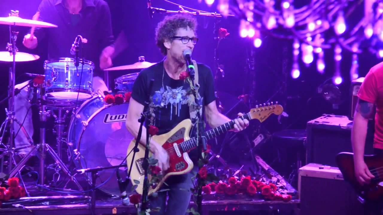 ירמי קפלן והפרחים - מודדת