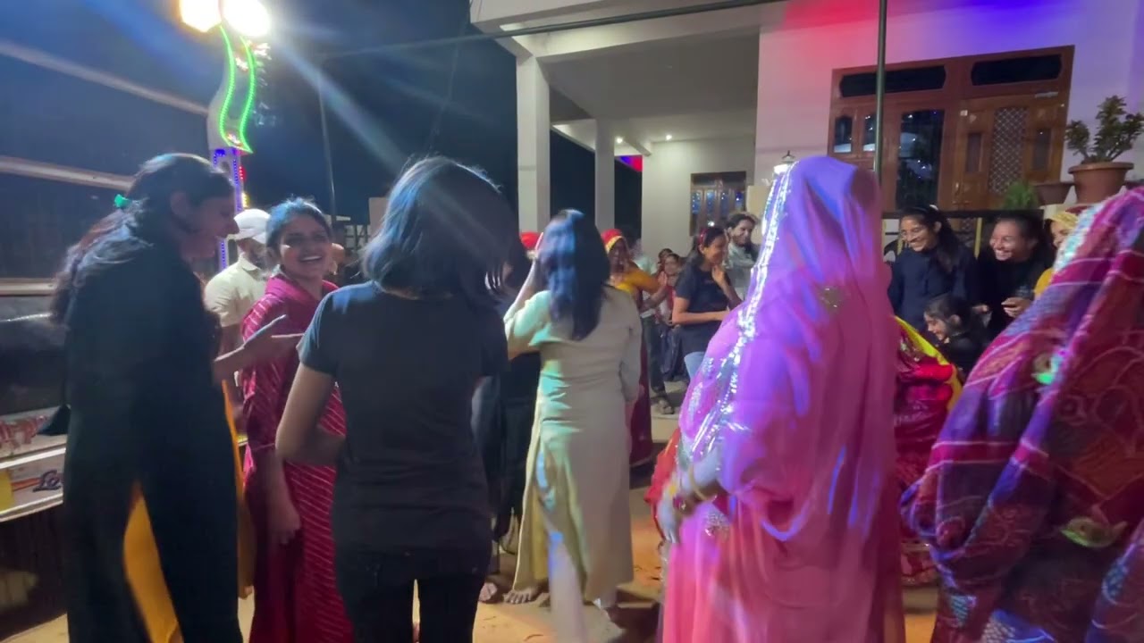 nand ki sadi me bhabhi ka dance// sekhawati dance vedio