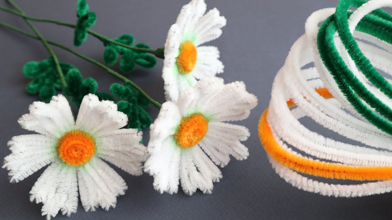 How To Make Pipe Cleaner Flowers - Life With Lovebugs