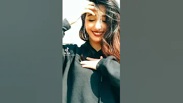 قلبي دق ثلاث دقات لما افتكر الذكريات انت بنت ست البنات 