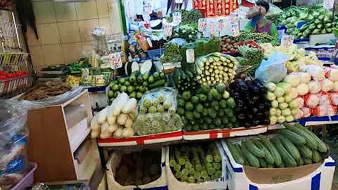 Hong Kong Wan Chai Market walking tour in the rain - 4k 灣仔街市 香港 徒歩旅行