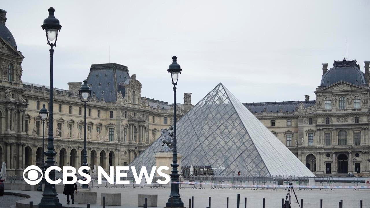 More jewels moved out of Louvre, reports say