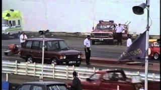 Range Rover Classic 4.6 V8 vs 2.0 turbo mini, 1/4 mile drag race, Twenty Ten Engineering.