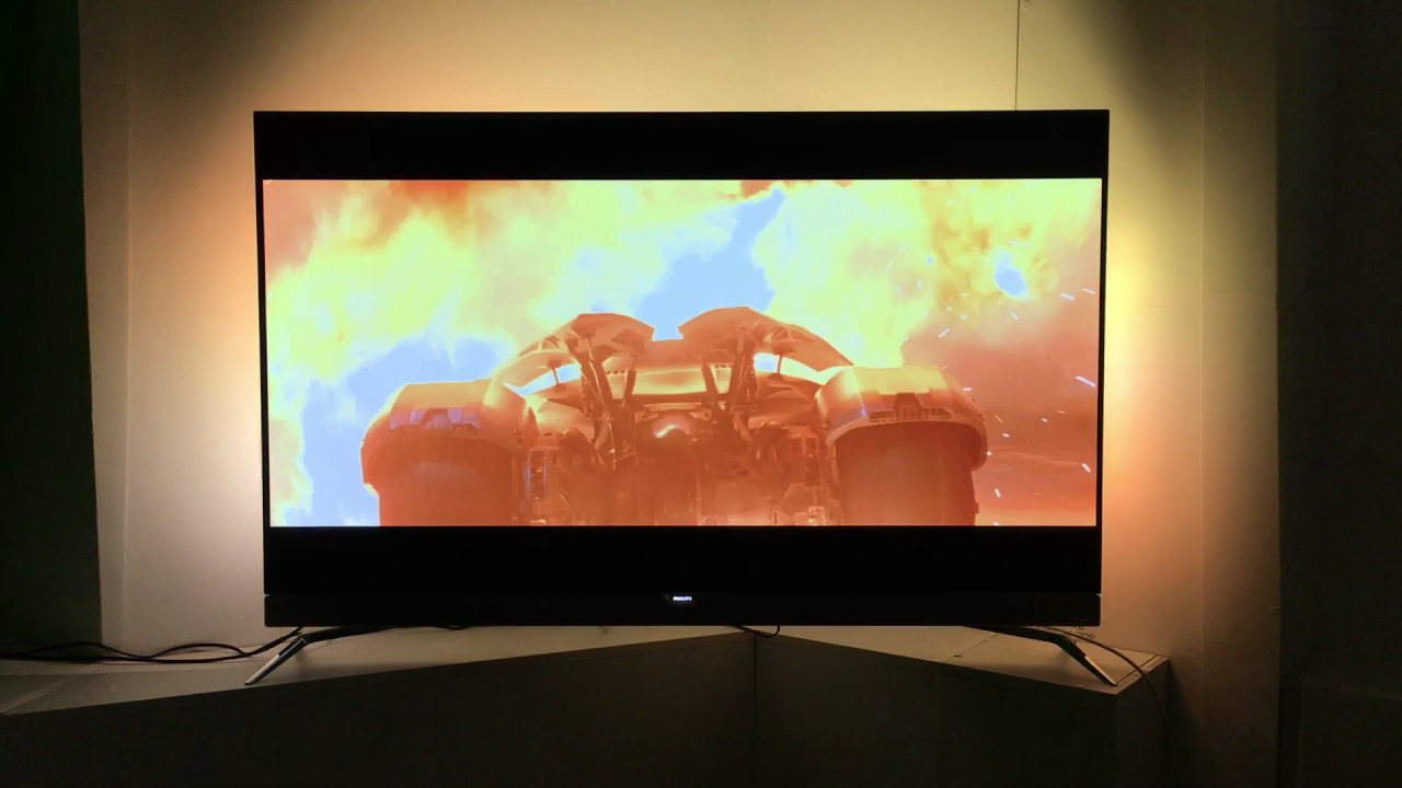 Batman vs. Superman sur Philips 55POS901F - YouTube