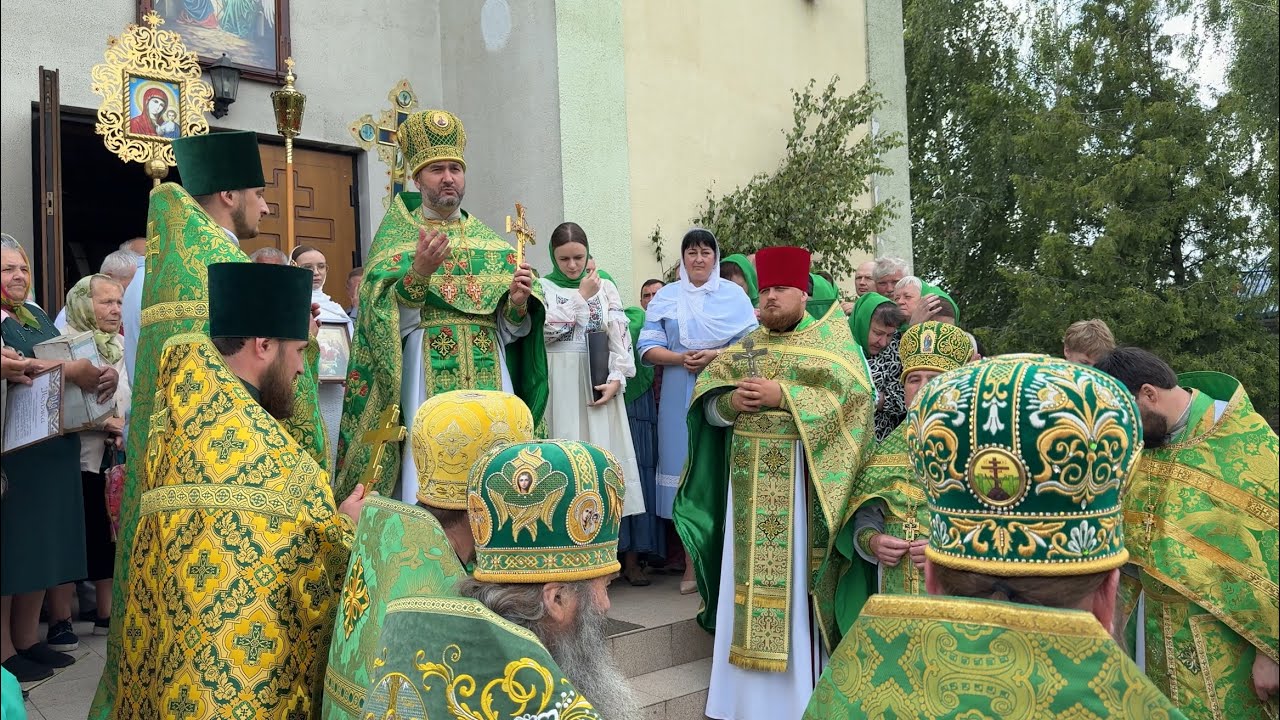 Українська Православна Церква м.Березне , День Святого Духа - престольний празник #4k video
