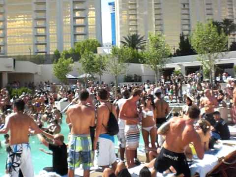 Redo of MGM Grand's Wet Republic promises an even splashier pool party - Las  Vegas Sun News