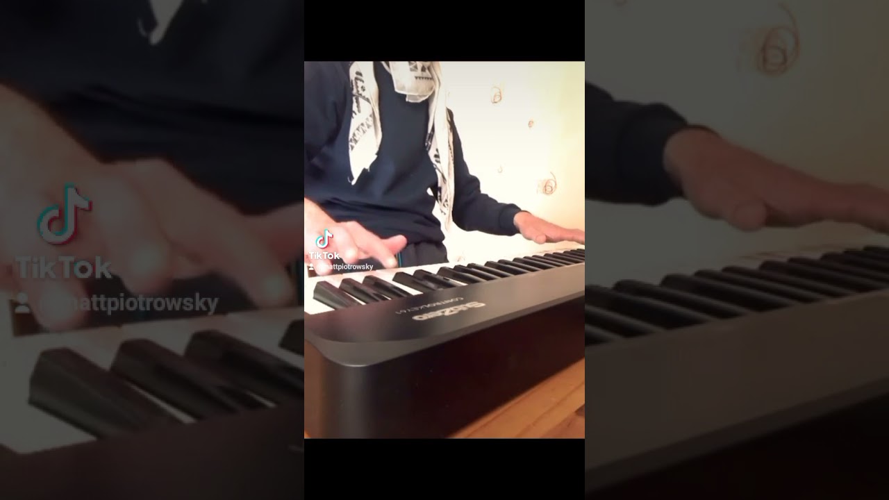 Saloon piano. - YouTube