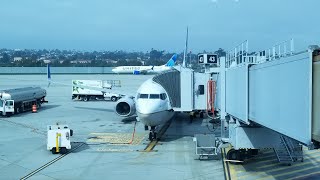 United 737-900ER landing in San Diego. (IAD-SAN)