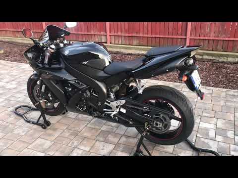 YAMAHA R1 2006 BLACK RAVEN  IN ORIGINAL CONDITION