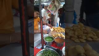 Eating Mumbai's Famous Vada Pao Near By Masjid Bandar Railway Station Mumbai INDIA | Muzammil Khan