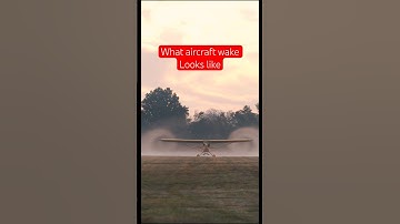 What Aircraft wingtip vortices & wake turbulence look like in real life. #aviation #shorts #flying