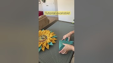 DIY wreath making - full wreath tutorials on my channel! #diywreath #wreathtutorial