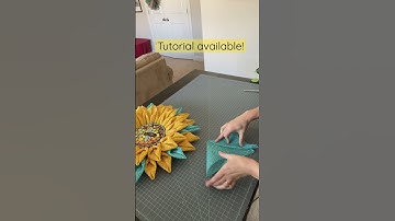 DIY wreath making - full wreath tutorials on my channel! #diywreath #wreathtutorial