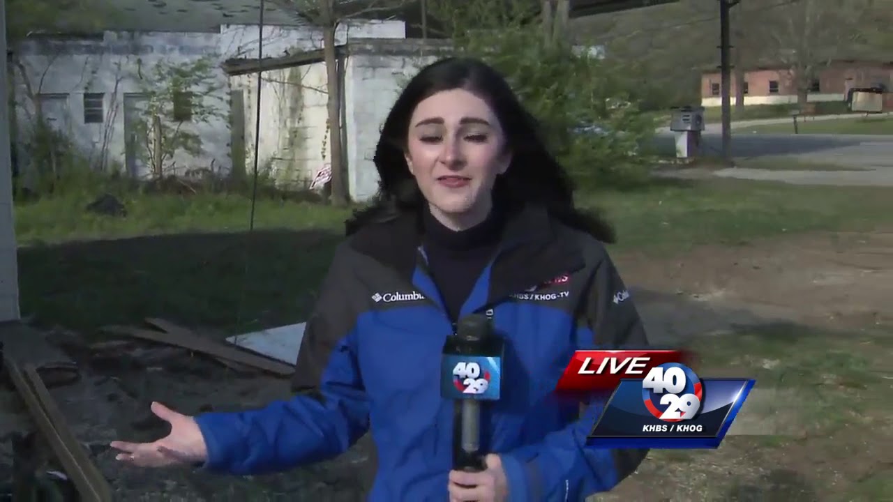 Neighbors pitch in to help tornado victims in Mountainburg - YouTube